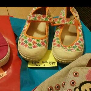 Size 4 shoes youth