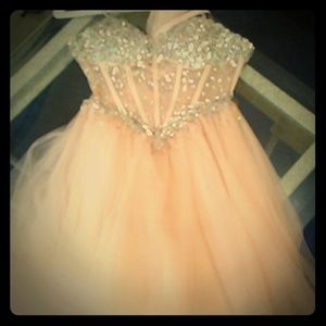 Narianna special occasions dress