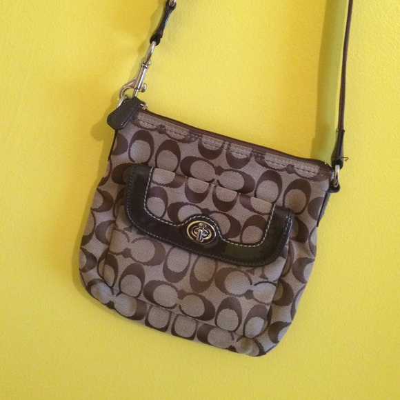 Coach Crossbody! ❤️