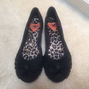 Adorable Black Knot Rocket Dog Flats