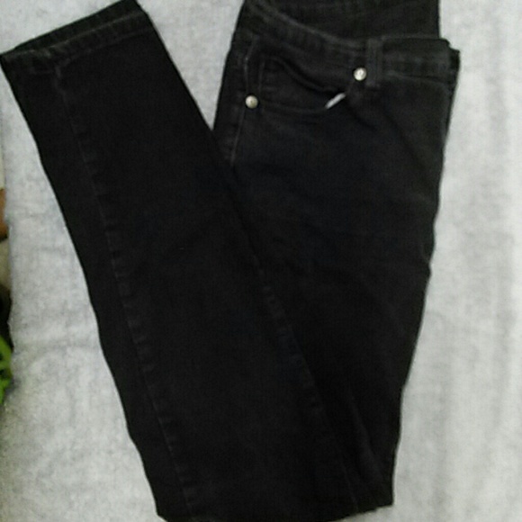 Black skinny jean