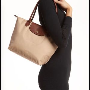 Longchamp modeled