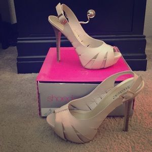 Consuelo nude heel