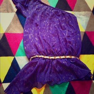 ☔️Asymmetrical Purple One-Shoulder Top☔️