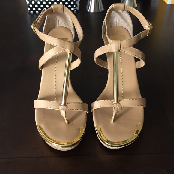 Dv dolce vita nude and gold platform heels