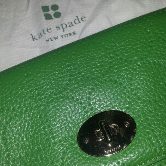 Green Kate Spade Leather purse - Picture 2 of 4