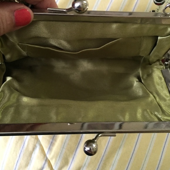 Gorgeous sequin purse. New w/o tags - Picture 3 of 4