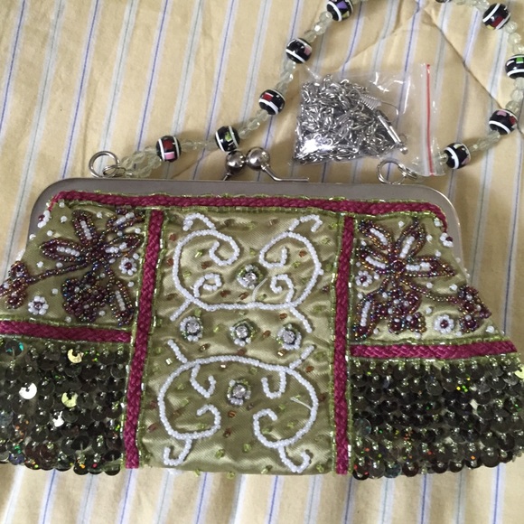 Gorgeous sequin purse. New w/o tags - Picture 4 of 4