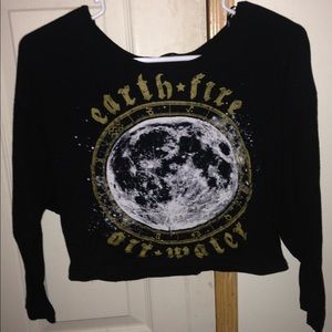 Long sleeved shirt w/ a moon on it