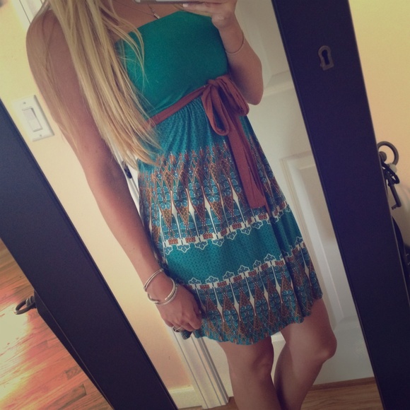 Patterned teal dress