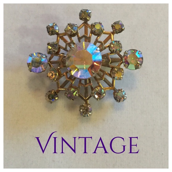 Jewelry - Vintage Broach
