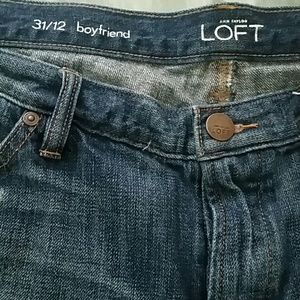 Destroyed boyfriend jeans