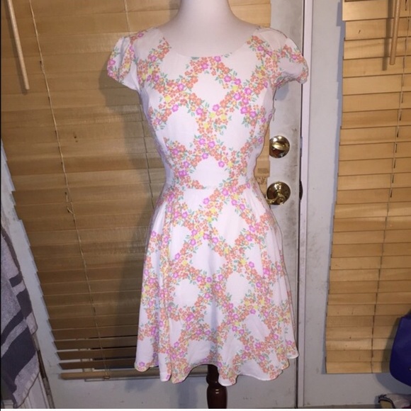 Bundle floral dress and floral short for