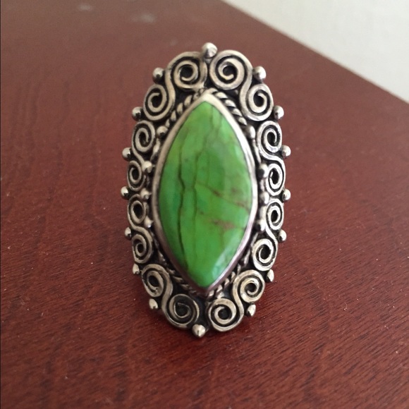 ⚡️ SOLD ⚡️ Sterling silver ring with green onyx