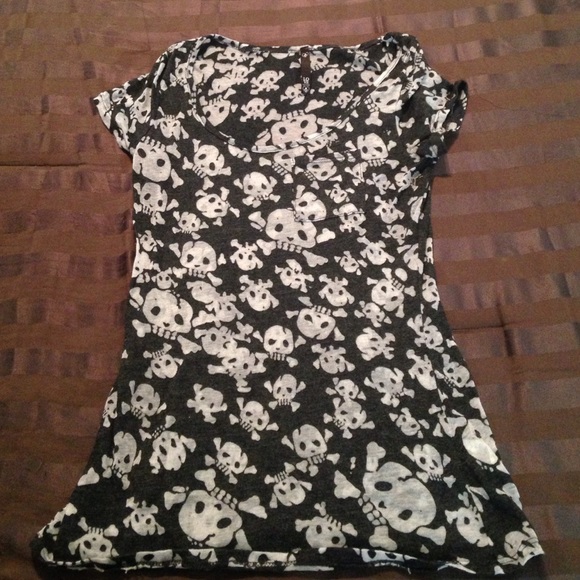 Skull t shirt
