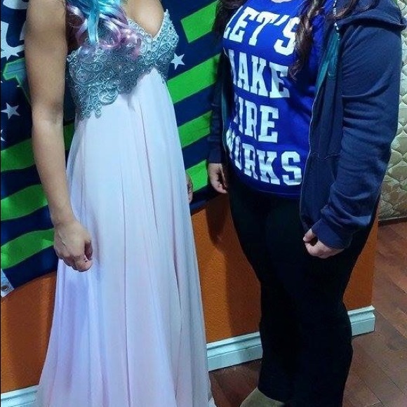 Light pink prom dress - Picture 4 of 4