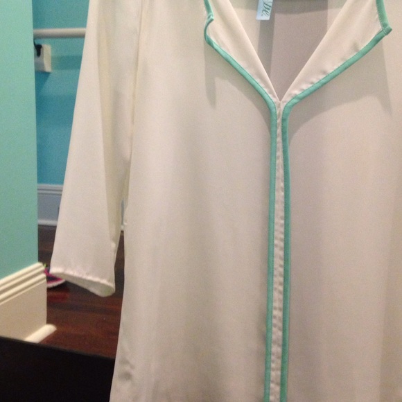 Cute White with Mint green lining dress shirt! - Picture 4 of 4