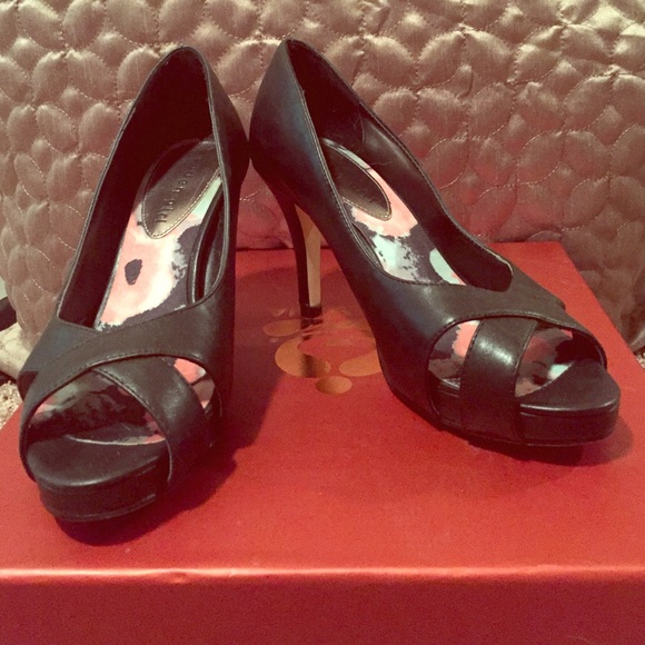 Black Peep Toe Pumps!