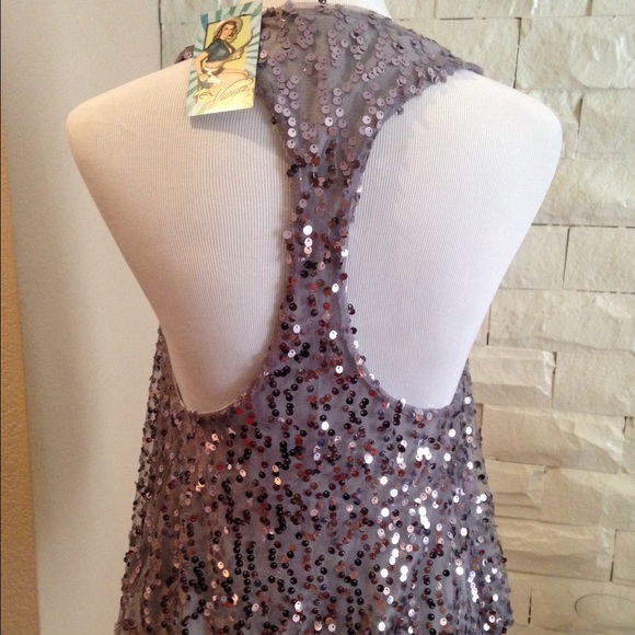 Sequin Silver Top NWT - Picture 2 of 3