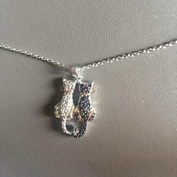 Kitty necklace