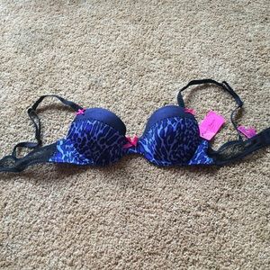 NWT Betsey Johnson 32b bra