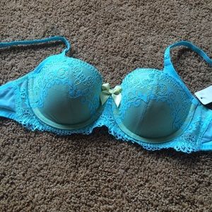 NWT DKNY 32b bra
