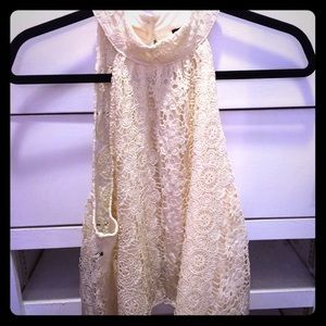 🎀❤️Forever 21 Lace crochet open back tank BNWT 💗