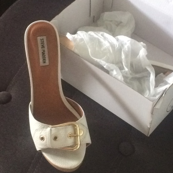 Steve Madden white leather heels