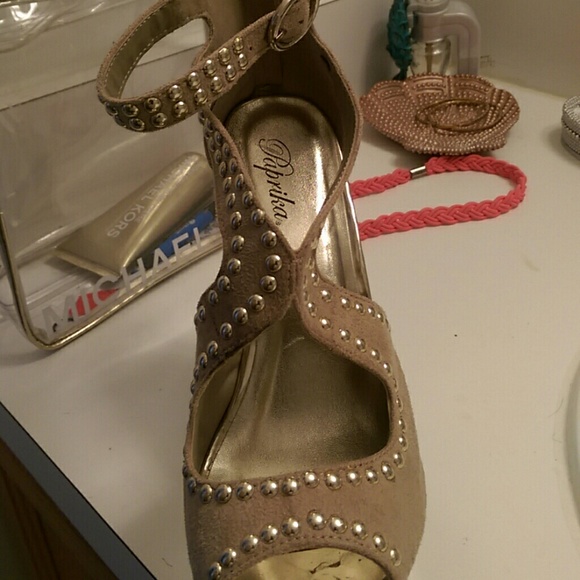 Gold wedges - Picture 2 of 3