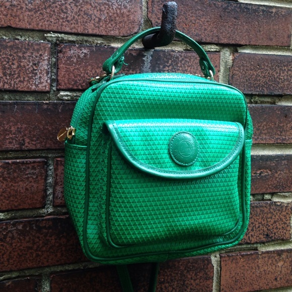 Vintage Handbags - Vintage 83" Liz Claiborne Kelly Green Handbag