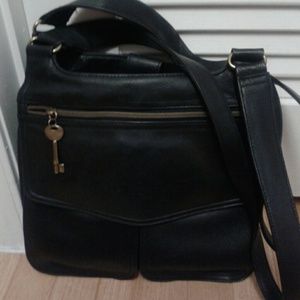 FOSSIL AUTHENTIC BLACK LEATHER