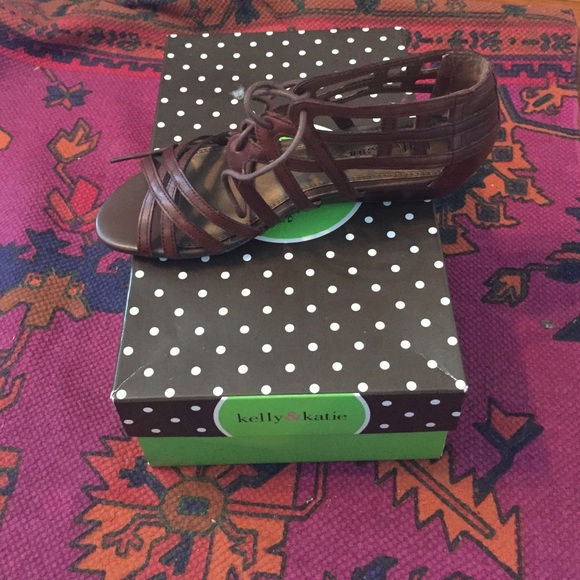Never worn lace up kelly & Katie sandals in brown - Picture 2 of 3