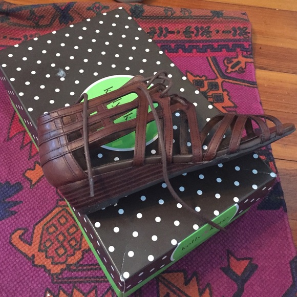 Never worn lace up kelly & Katie sandals in brown - Picture 3 of 3