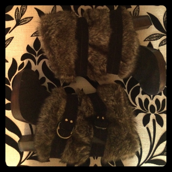 Naughty Monkey Shoes - 🚫SOLD - Brown Fur Ankle Strappy Boots🚫