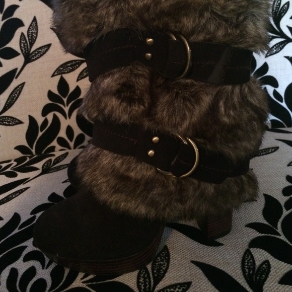 🚫SOLD - Brown Fur Ankle Strappy Boots🚫 - Picture 3 of 4