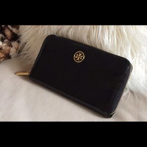 TORY BURCH Robinson Wallet