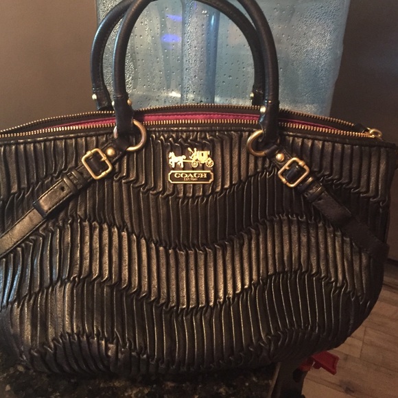 Coach black leather purse like new - Picture 2 of 4