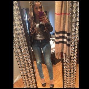 Report signature shoes