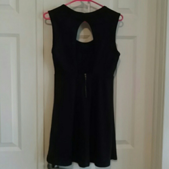 Black Monteau Skater Dress - Picture 2 of 4