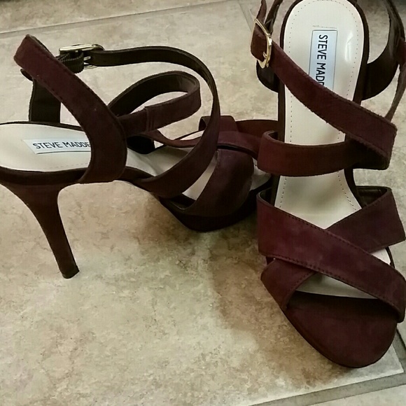 Strappy heels - Picture 2 of 4