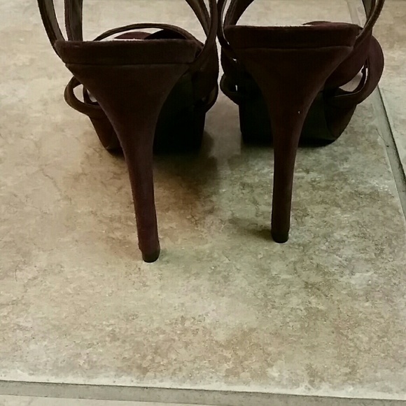 Strappy heels - Picture 3 of 4