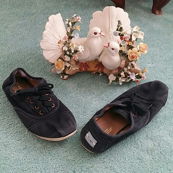 toms