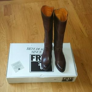 🍃🌷NEW. Were $698.00 🍃🌷. Gorgeous Frye boots.