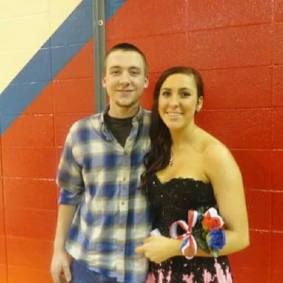 Formal/Prom dress - Picture 3 of 3