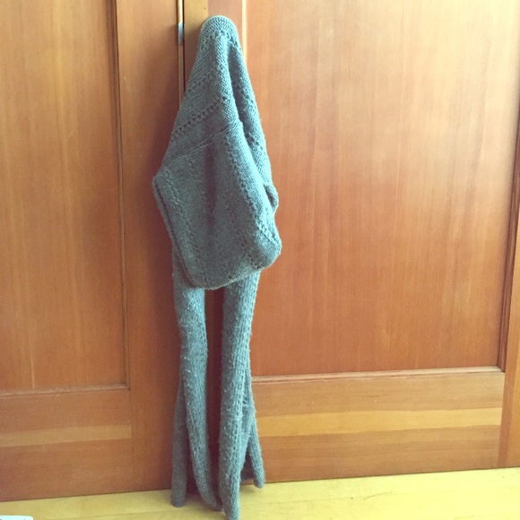 knit scarf with hoodie & pockets