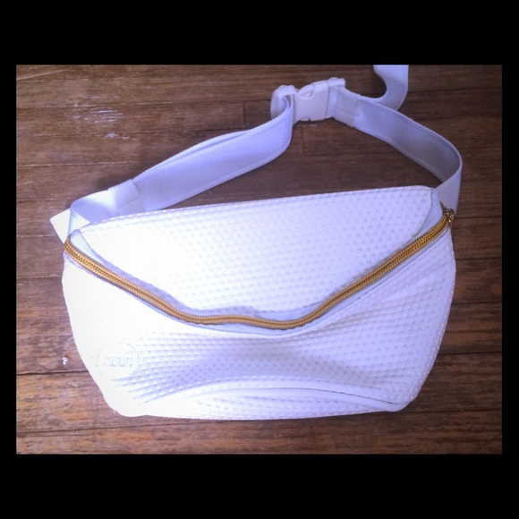Fanny pack