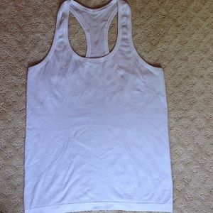 Lulu lemon tank