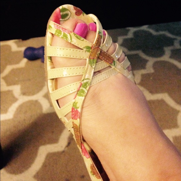 Floral brand new flats size 9