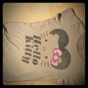 Cute Hello Kitty T-Shirt by Sanrio😊