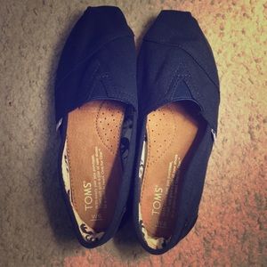 Navy Blue Tom's (Women's 6)